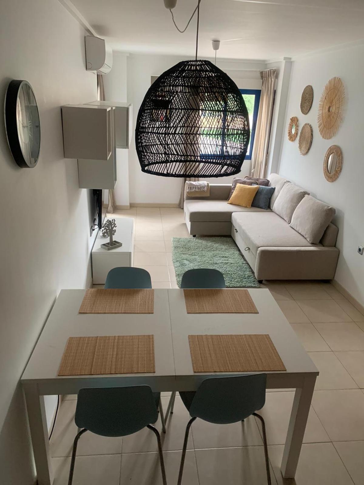 Alicante Apartments Apartmán *